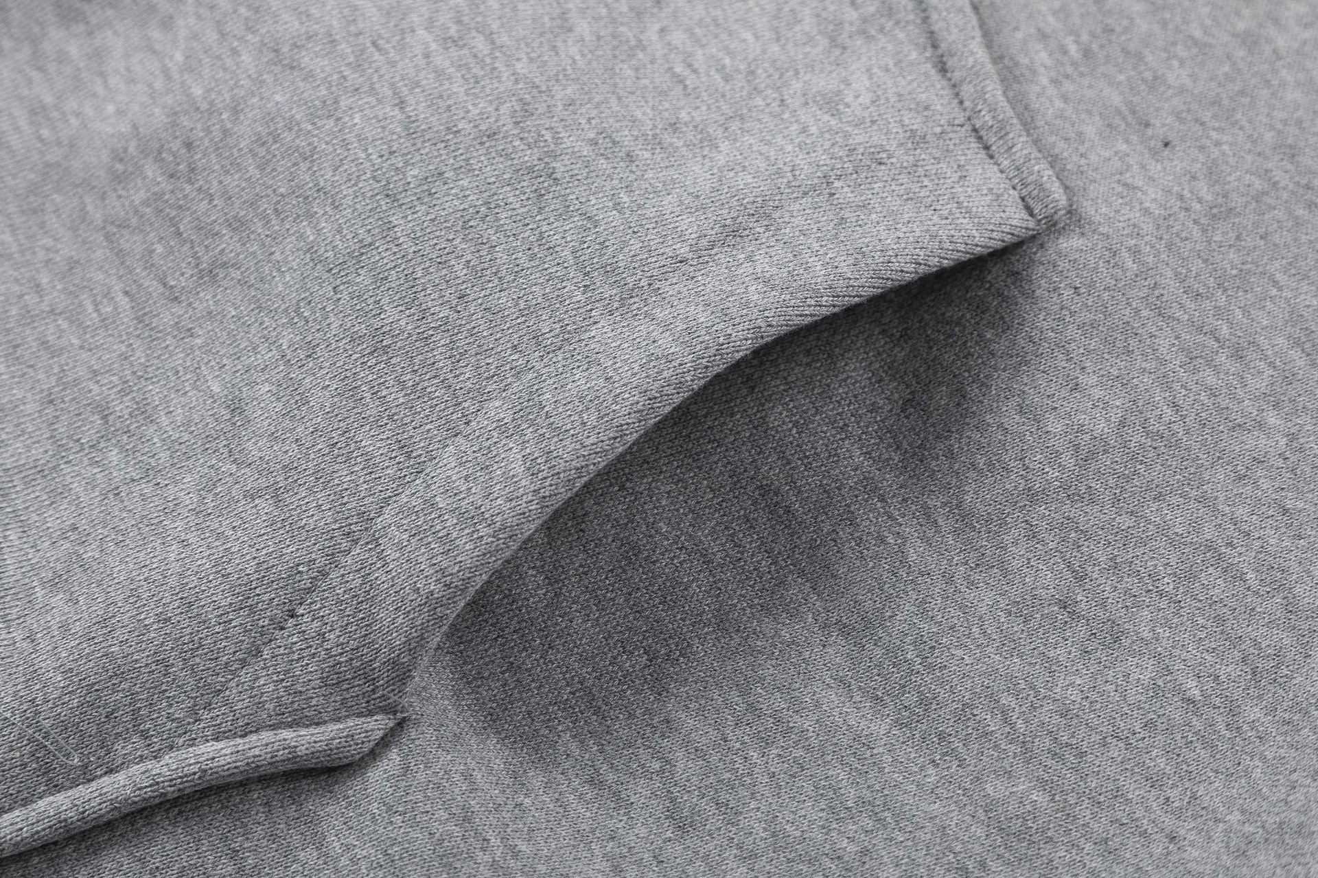 AMRI Hoodies