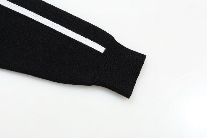 AMRI Sweater