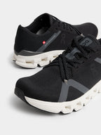 ON Cloud X 4 AD 鈥楤lack and white鈥�