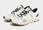 On Running Cloud X 3 white